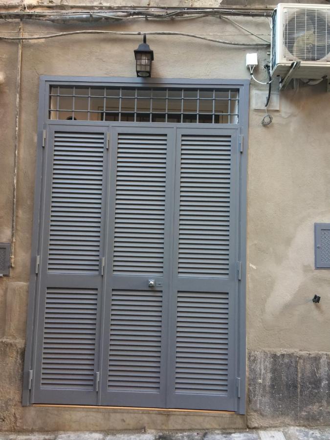 Villa Flat In Center Historic Napoli Esterno foto